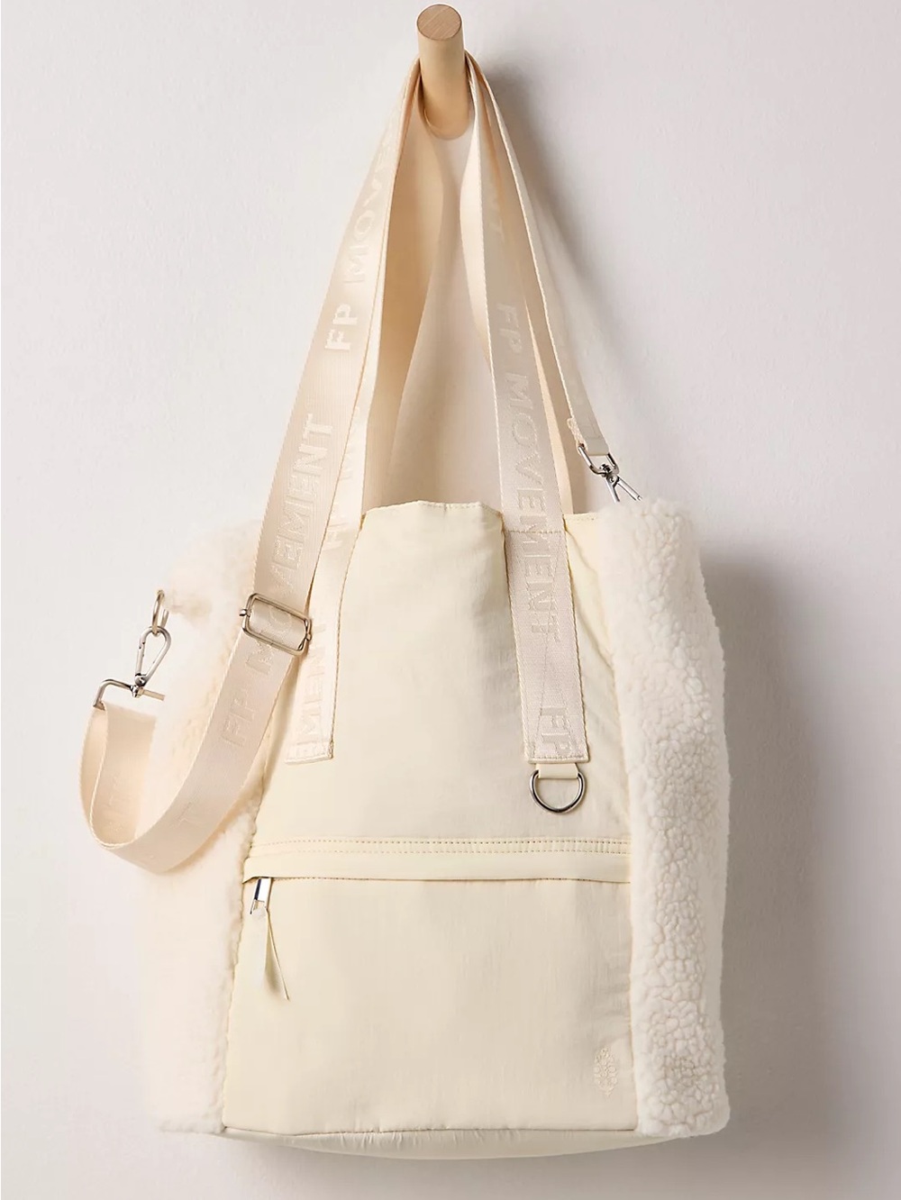 NWT FREE PEOPLE MOVEMENT Slopes Sherpa Bucket Bag | Whipped Cream MSRP $128